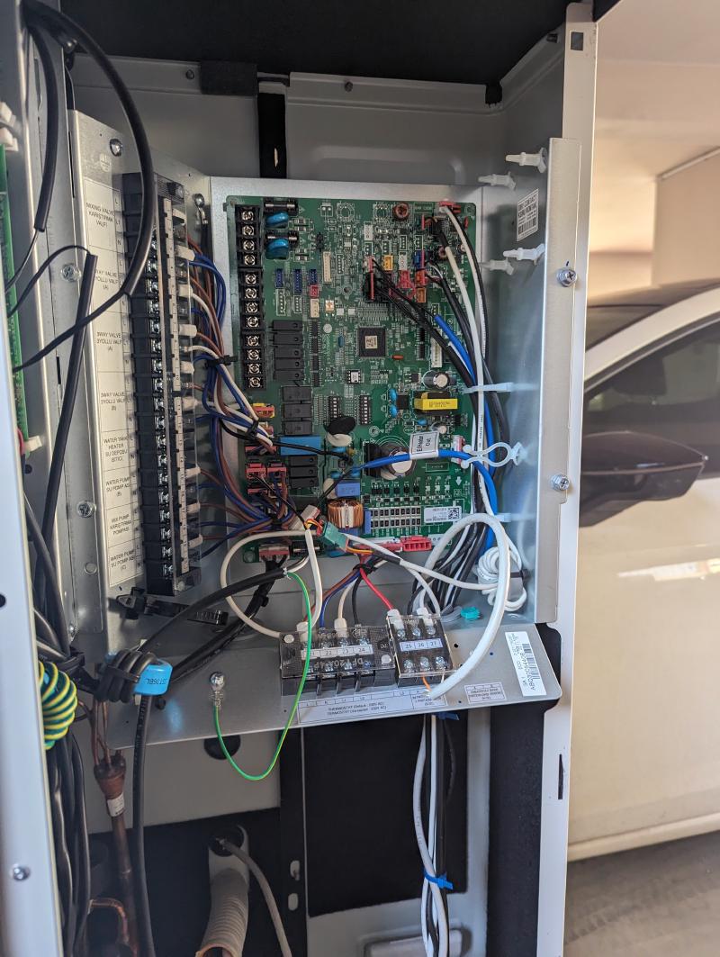 The Elfin EW11A converter connected to the LG Therma V heat pump