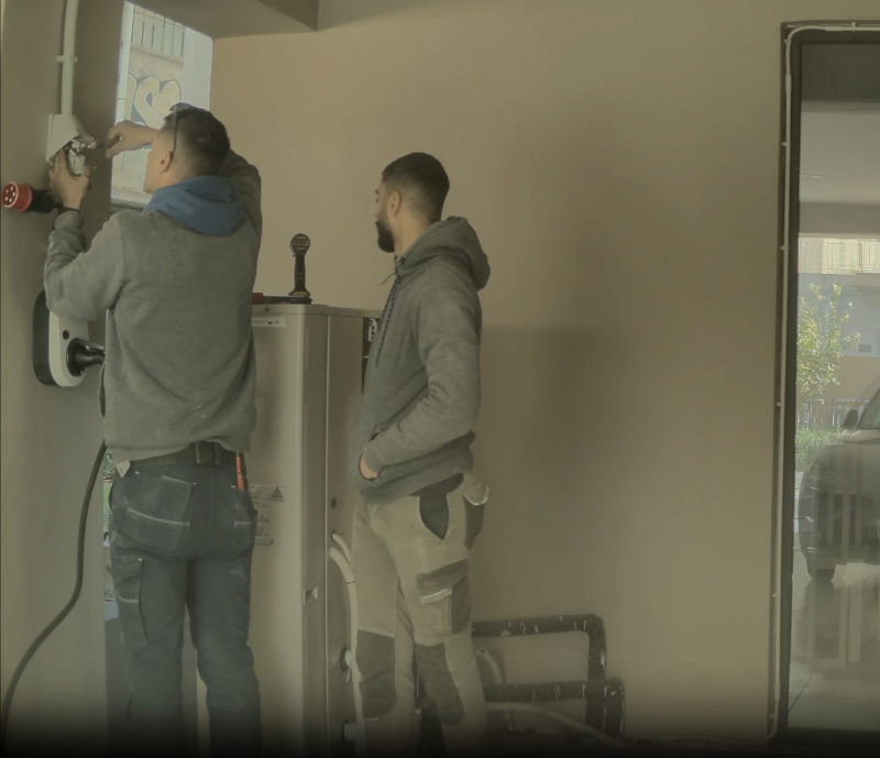 The electricians swapping phase A and phase C cables at the go-e charger